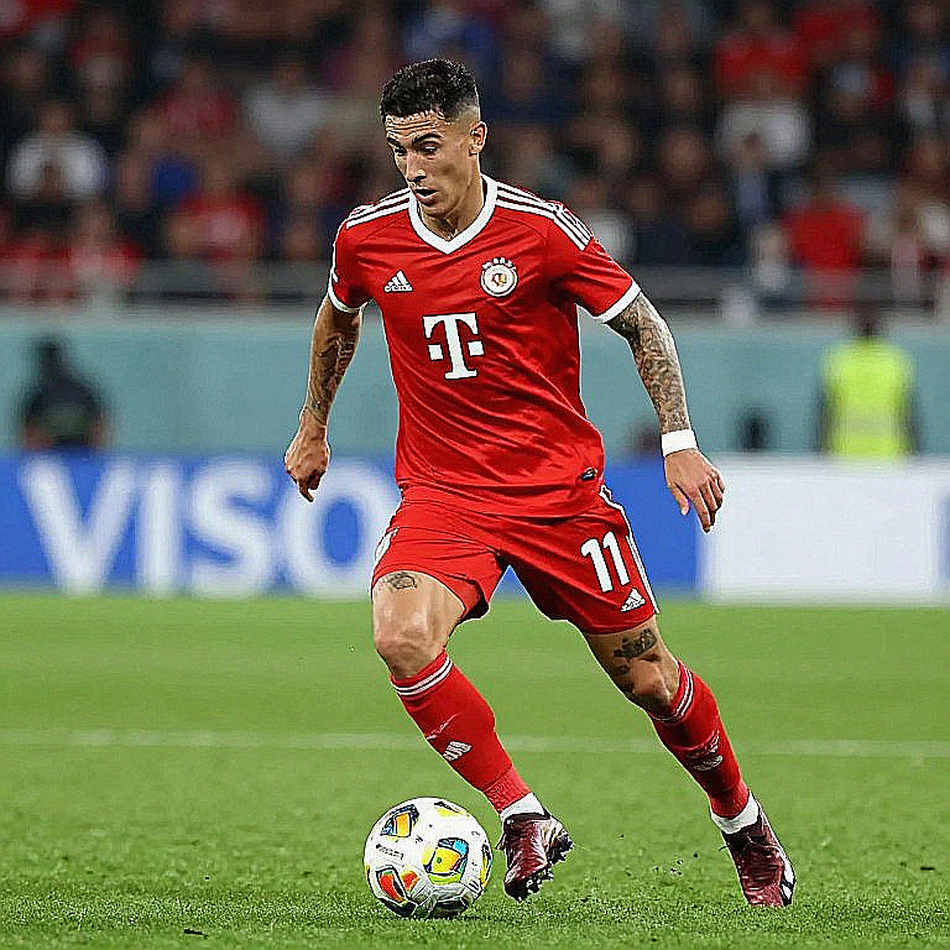 Shin Tae-yong, 200 cái tên và ba suất ngoại binh còn trống của Persija Jakarta Shin Tae-yong, 200 cái tên và ba suất ngoại binh còn trống của Persija Jakarta