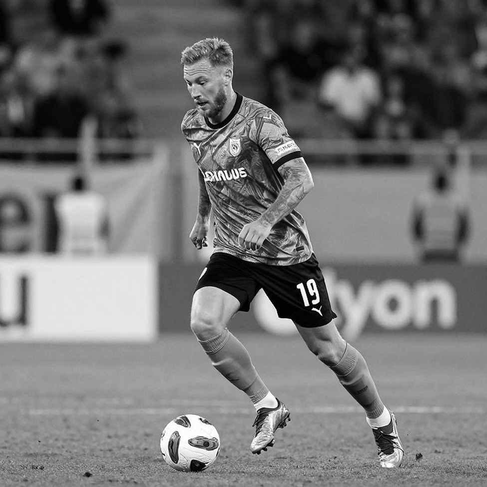 Shin Tae-yong, 200 cái tên và ba suất ngoại binh còn trống của Persija Jakarta Shin Tae-yong, 200 cái tên và ba suất ngoại binh còn trống của Persija Jakarta