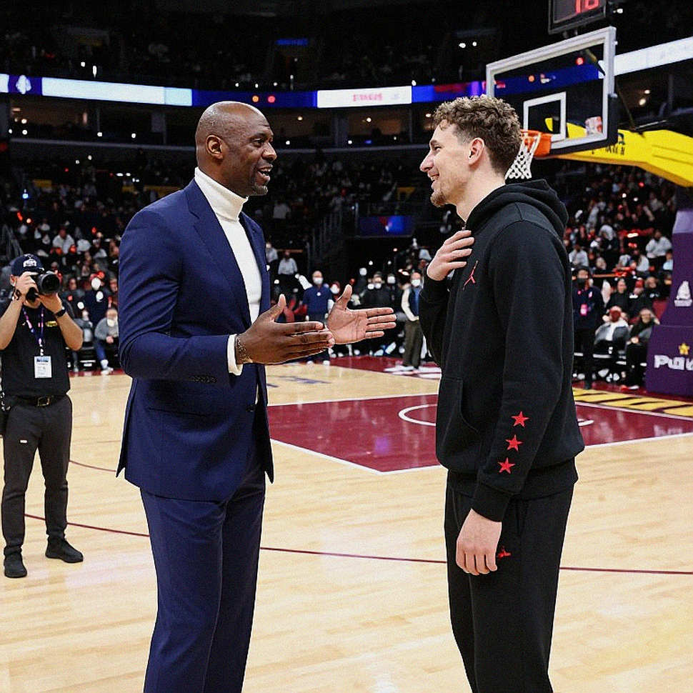 Clippers Tương Lai Mù Mịt Sau Án Phạt Lịch Sử Từ NBA Clippers Tương Lai Mù Mịt Sau Án Phạt Lịch Sử Từ NBA