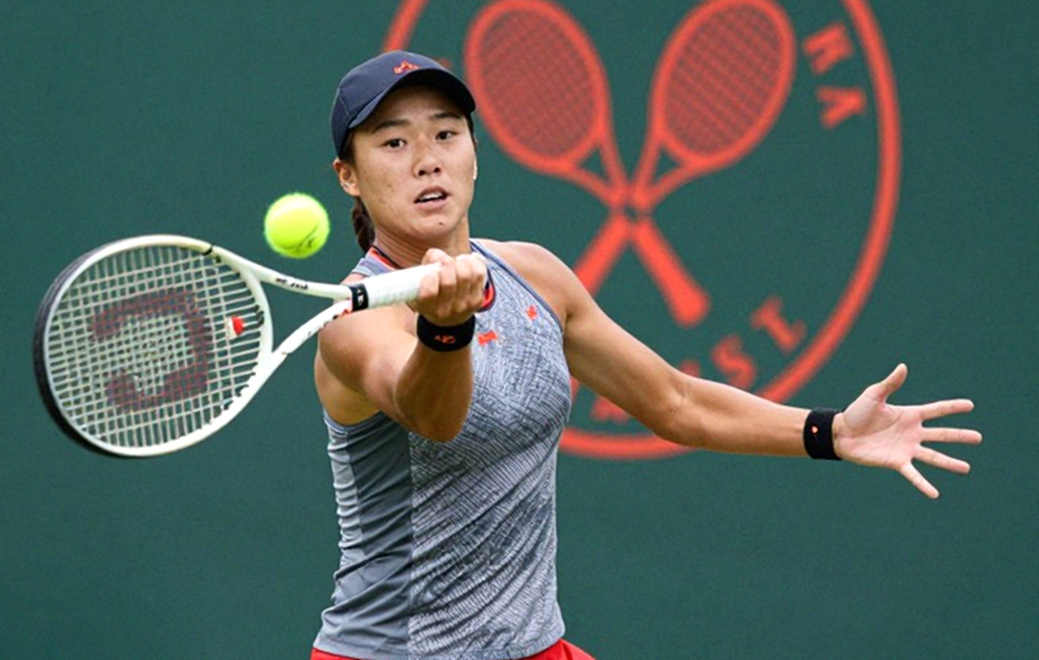 Chwalinska hạ bệ Mertens 6-2, 6-2 ở Singapore: tín hiệu thật nằm ở 40 lỗi tự đánh hỏng