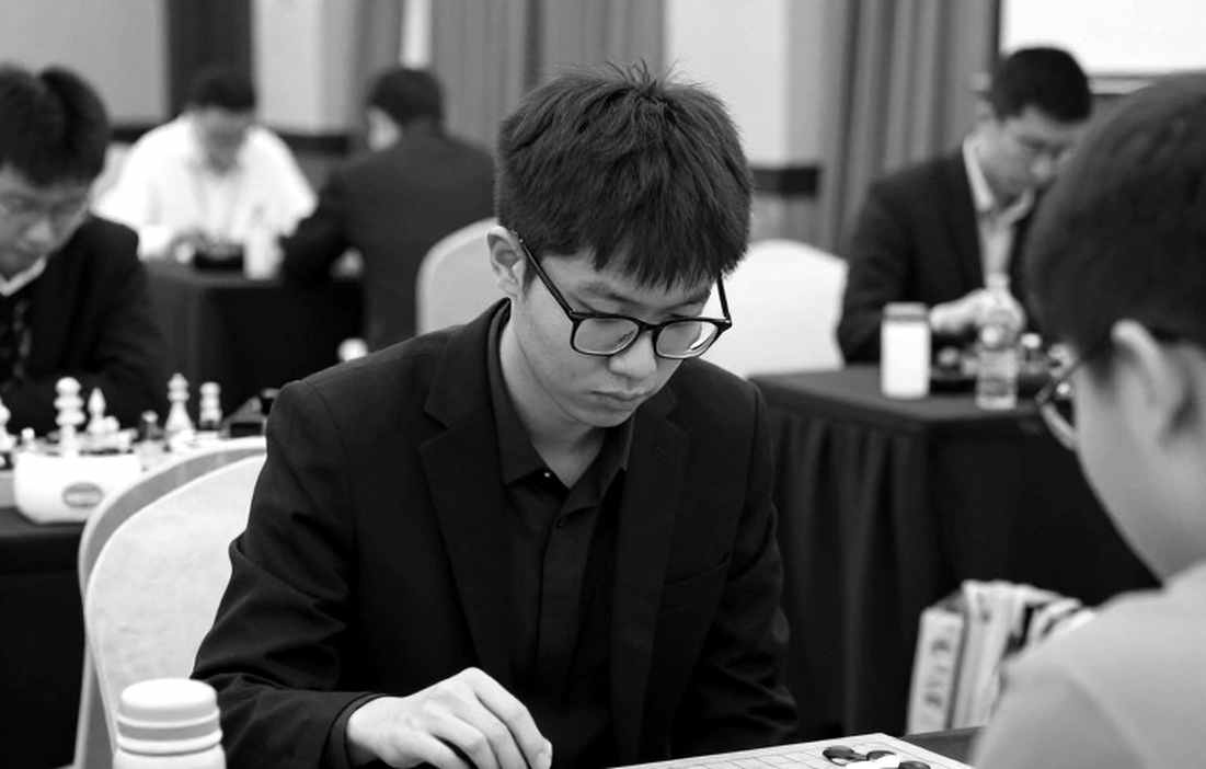Doctrine: Anh hùng hỗ trợ hút máu của Overwatch và vết nứt niềm tin nơi nguồn tin