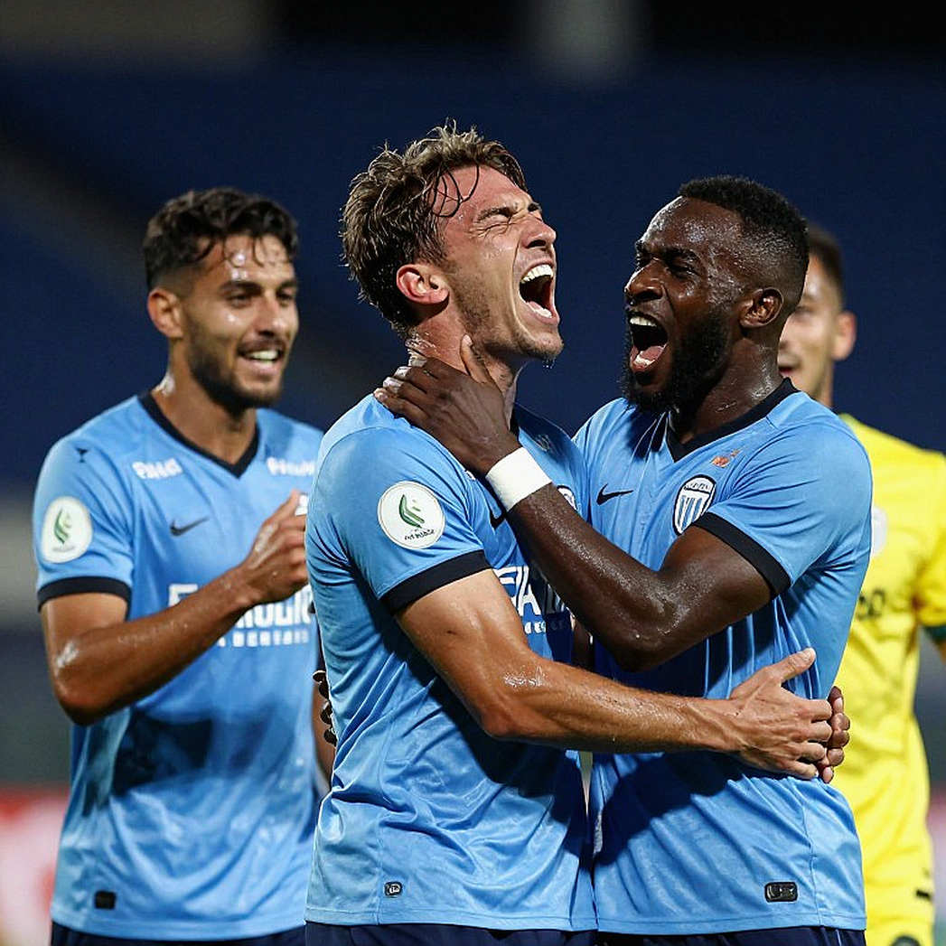 PSM Makassar 2-2 Persita: 120 giây phơi bày vết nứt sau mỗi bàn gỡ PSM Makassar 2-2 Persita: 120 giây phơi bày vết nứt sau mỗi bàn gỡ