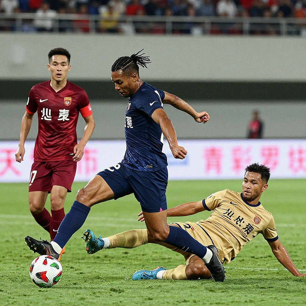 V.League và lỗ hổng dữ liệu: Khi bóng đá Việt Nam định giá tài sản bằng cảm giác