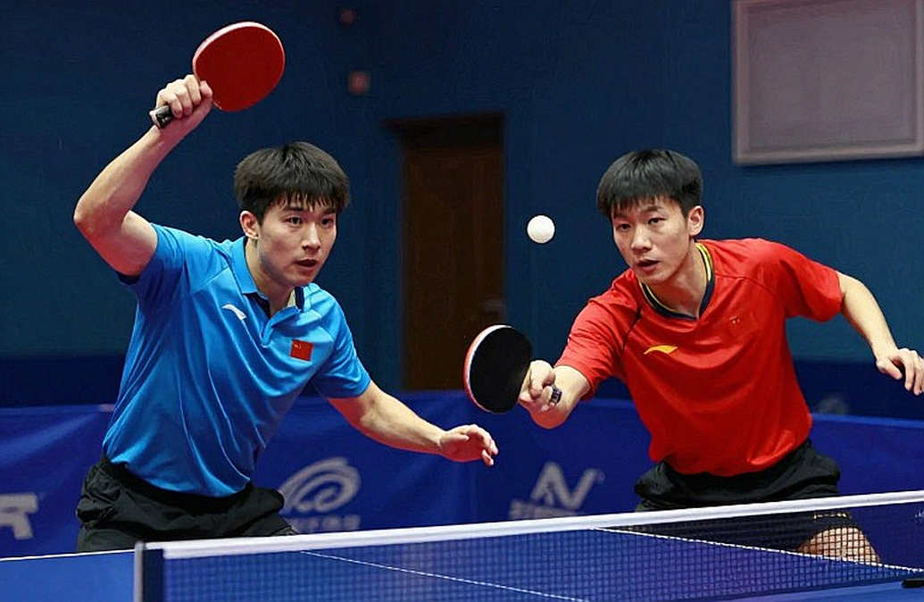 Bản báo cáo trống và cái bẫy dựng chuyện trong phân tích F1