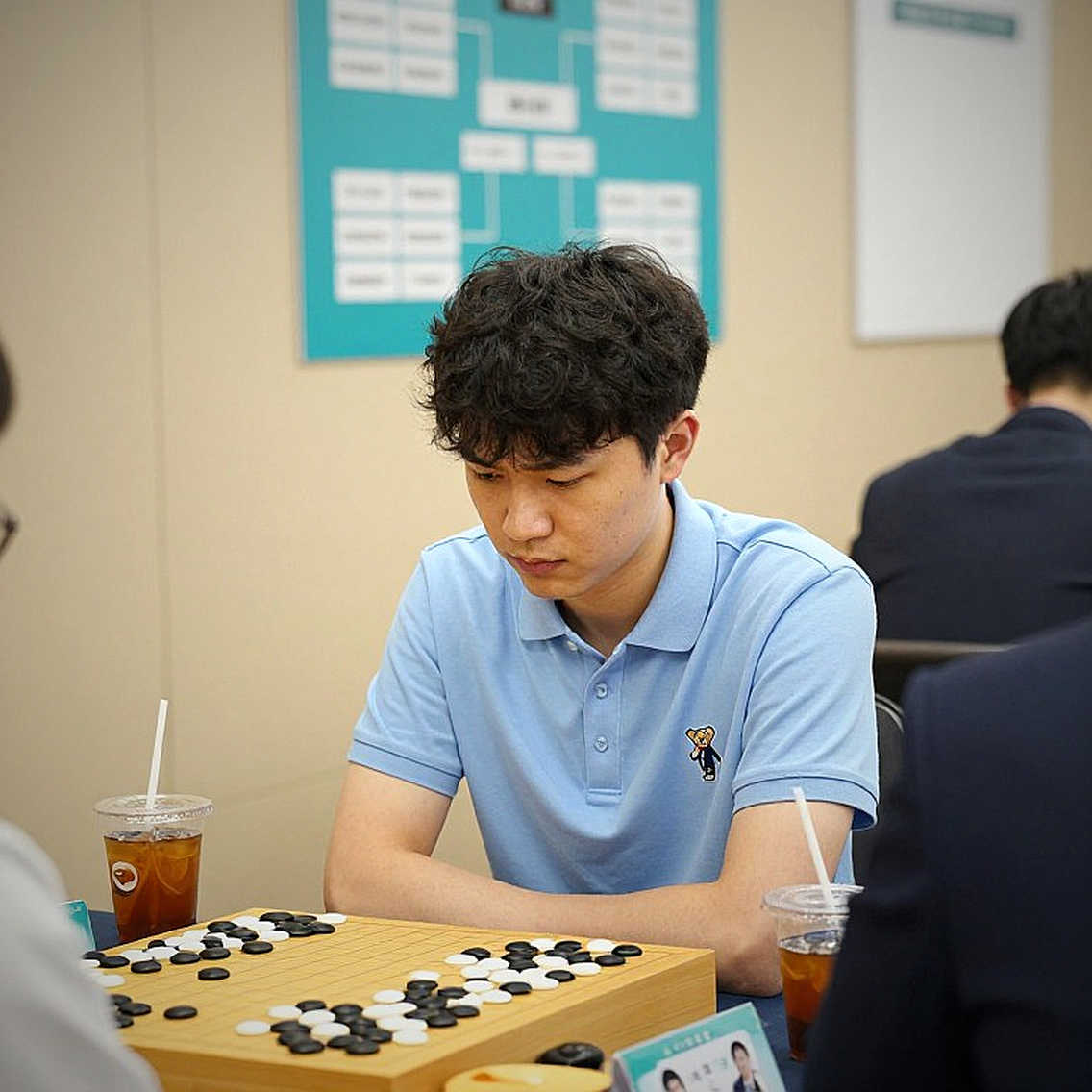 GCL 2026: Nepomniachtchi cho Carlsen một cơn khiếp sợ, rồi vượt qua Sindarov trên thời gian GCL 2026: Nepomniachtchi cho Carlsen một cơn khiếp sợ, rồi vượt qua Sindarov trên thời gian