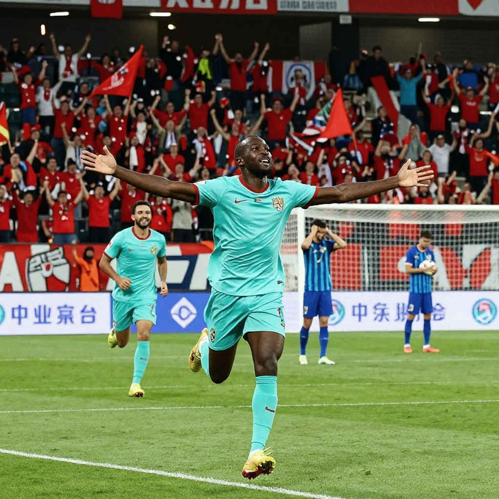 The Empty Spreadsheet: First Lesson from a Football Data Scribe on Vietnamese Football