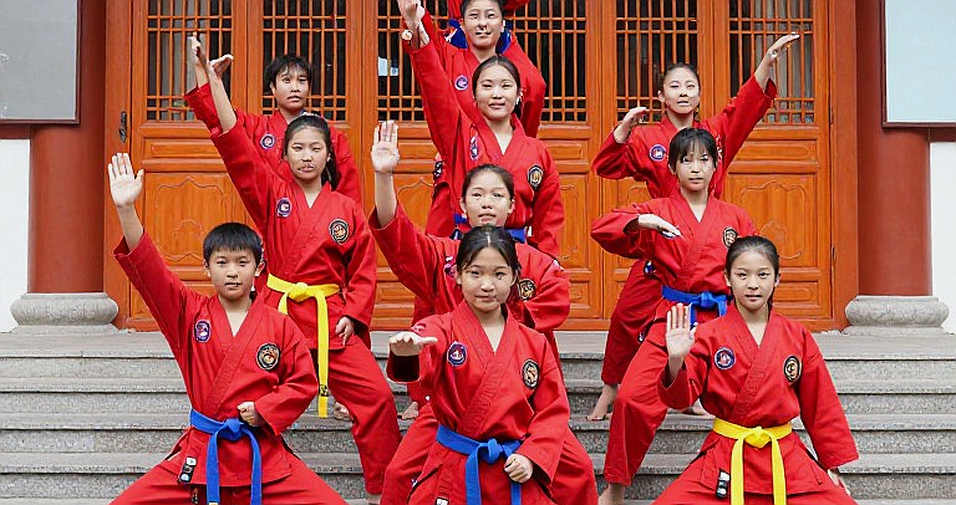 Lò Thị Phung thua hạt giống số 1 ở Asiad: MMA Việt Nam không cần huy chương để thấy mình đang lớn Lò Thị Phung thua hạt giống số 1 ở Asiad: MMA Việt Nam không cần huy chương để thấy mình đang lớn